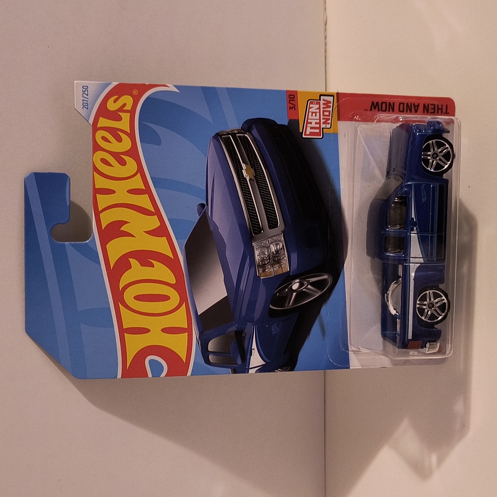 1D2 Hot Wheels Chevy Silverado